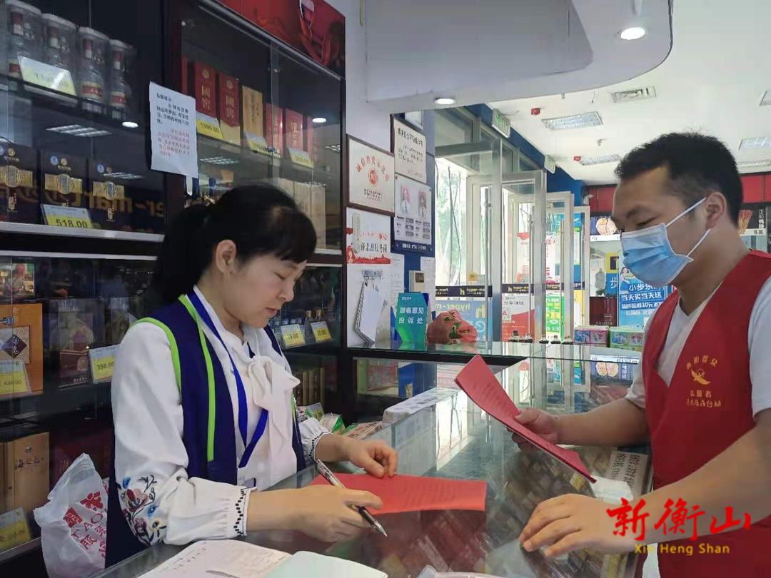 走家串户宣传疫苗接种 助力社区疫苗防控战线