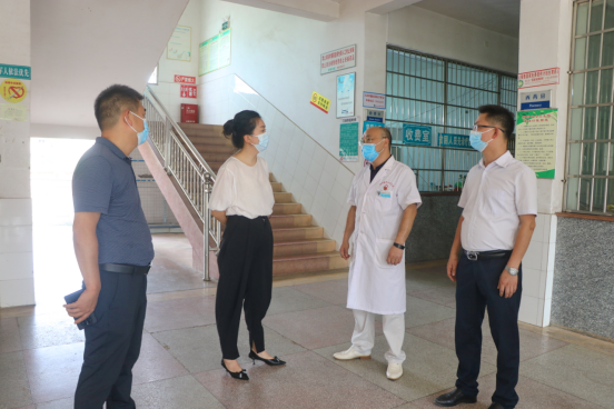 戴诗庭调研指导新桥镇疫情防控