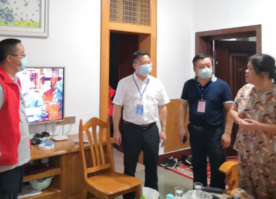 县委统战部开展疫情防控志愿服务活动
