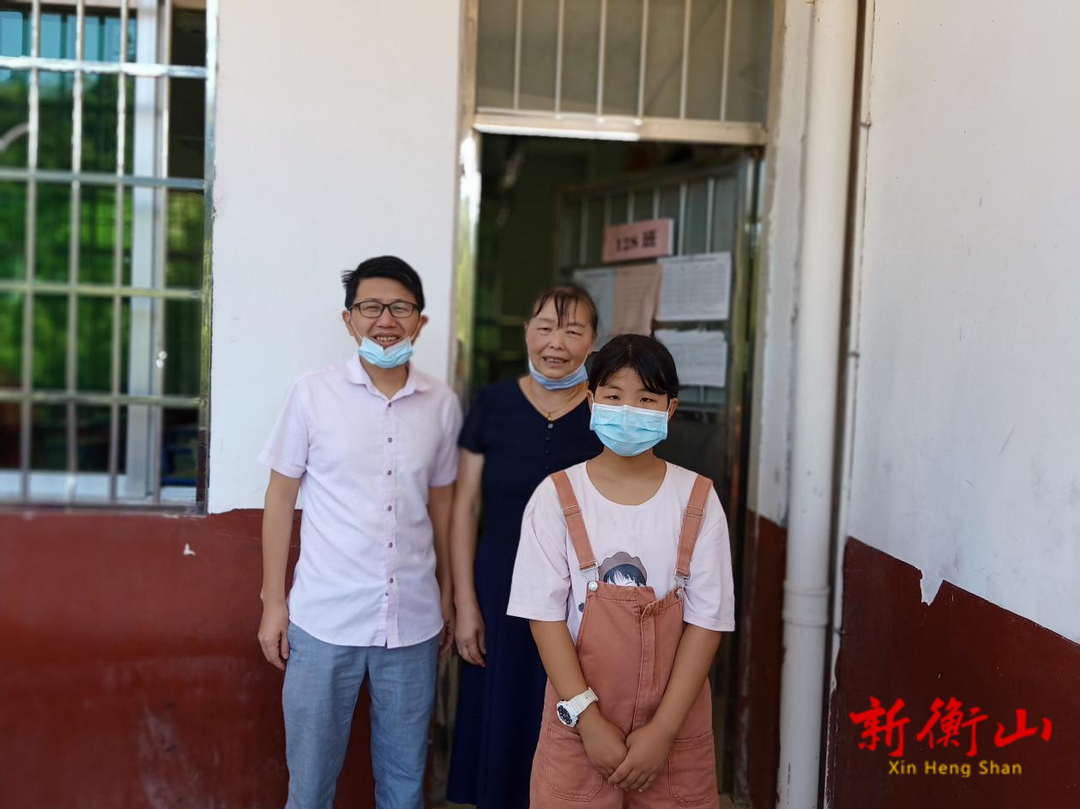 温情洒满人间，助学传承美德