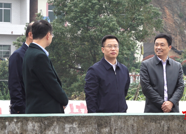 陆志宏调研我县河长制工作