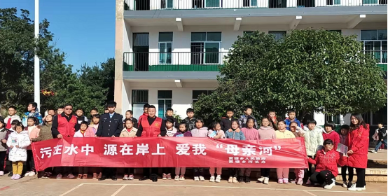 贯塘乡开展河长制进校园宣传活动