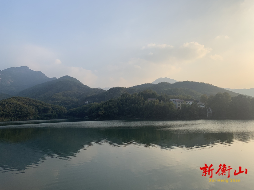 岭坡乡洄水湾村：屋场党建话振兴