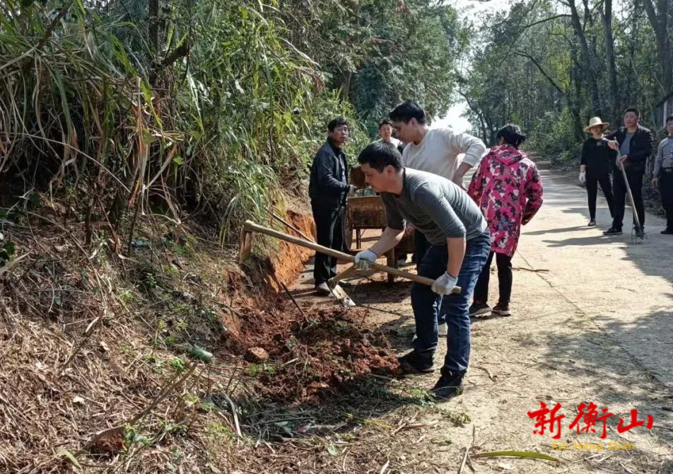 【标准化 新变化】长江镇霞流冲村：干部群众齐上阵 环境卫生再提升