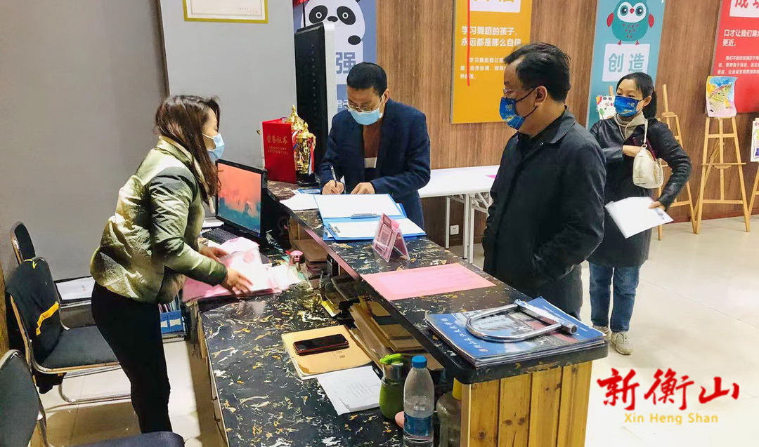 县教育局加强疫情防控督查 筑牢疫情防控防线