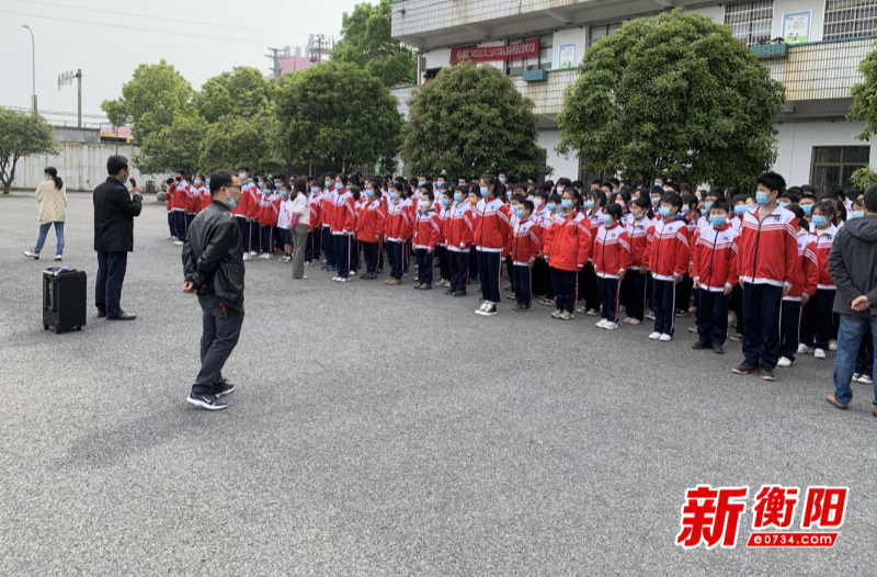 衡山县观湘中学积极开展“爱国卫生月”活动