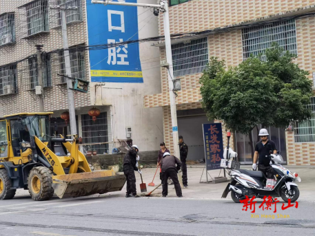 【标准化 新变化】店门镇集中整治107国道沿线路段环境