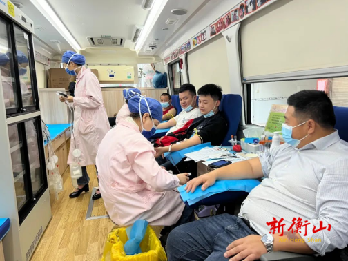 【新时代文明实践】撸起袖子，传递爱心  白果镇开展无偿献血活动