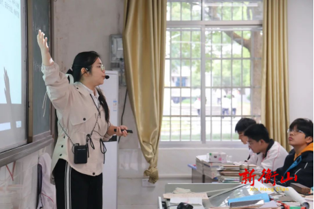 岳云中学开展2022年青年教师教学比武活动