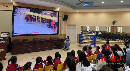 县新世纪实验幼儿园：信息技术巧融合 研教相长促提升