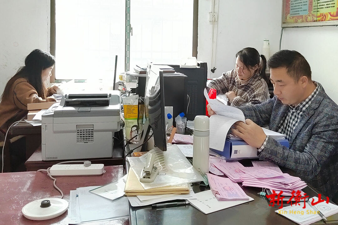 店门镇财政所—以查促改，全面规范村级财务管理
