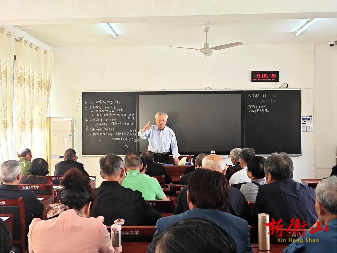 县老年大学：诗词楹联进课堂长达33年