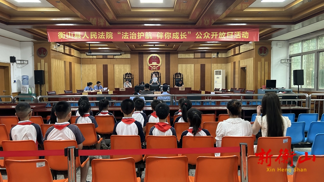 县人民检察院开展“检爱同行 共护花开”检察开放日活动