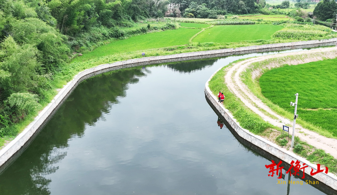 东湖镇：重建鱼鳞坝 解决村民灌溉难题