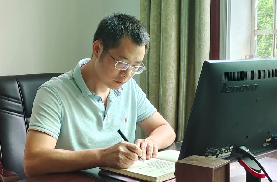 《礼赞吾师》衡山县教师进修学校——王海中