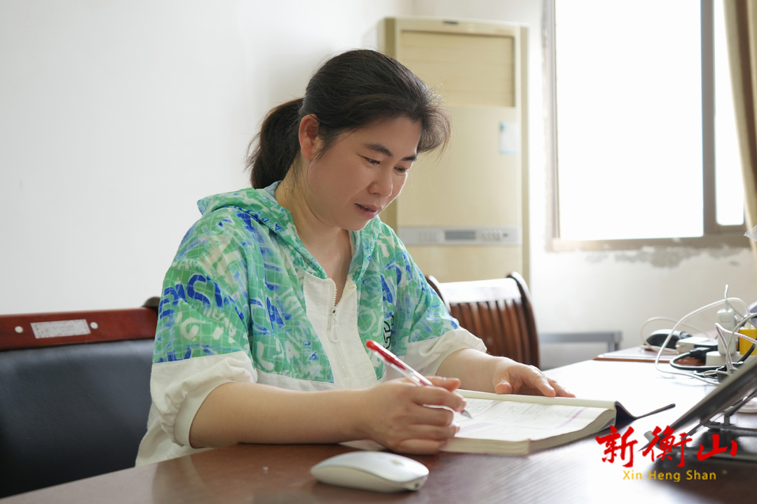 《礼赞吾师》衡山县观湘学校——赵佩