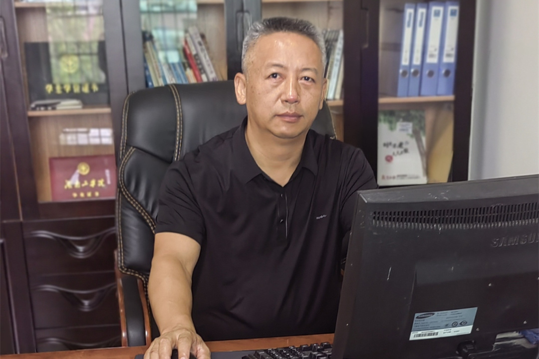 《礼赞吾师》新桥镇中心学校——刘伟超