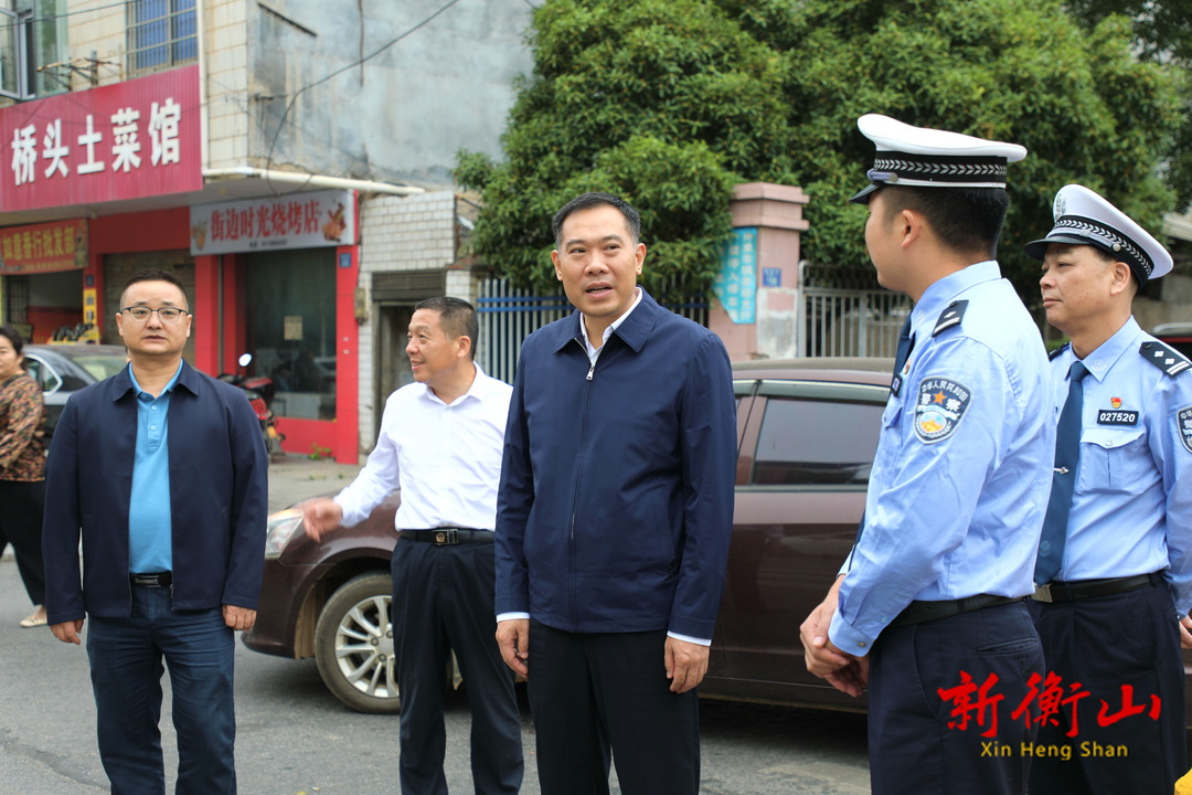 段晓赛督查国庆假期安全防范、值班备勤、耕地恢复等工作