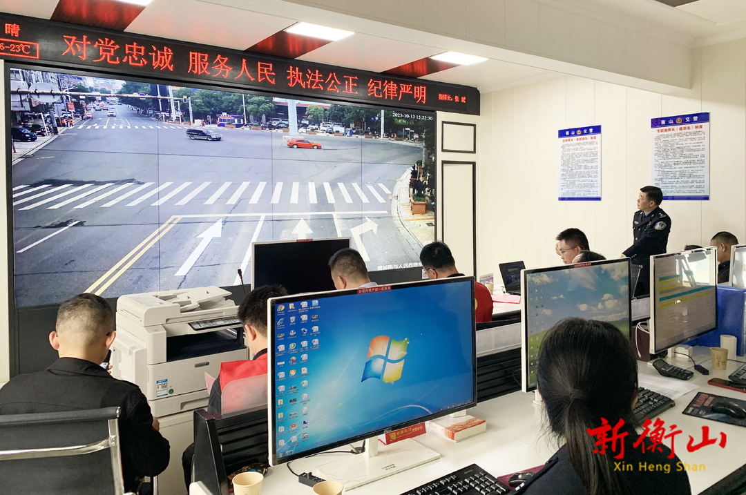 我县开展交通文明劝导技能比武活动