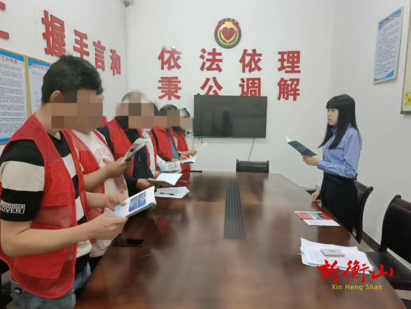 刑事执行促稳定，公益活动添份力——店门司法所组织社区矫正对象参与平安建设宣传活动
