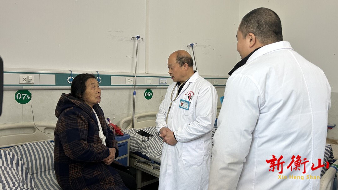 ​退休专家进驻基层卫生院 群众有“医”靠