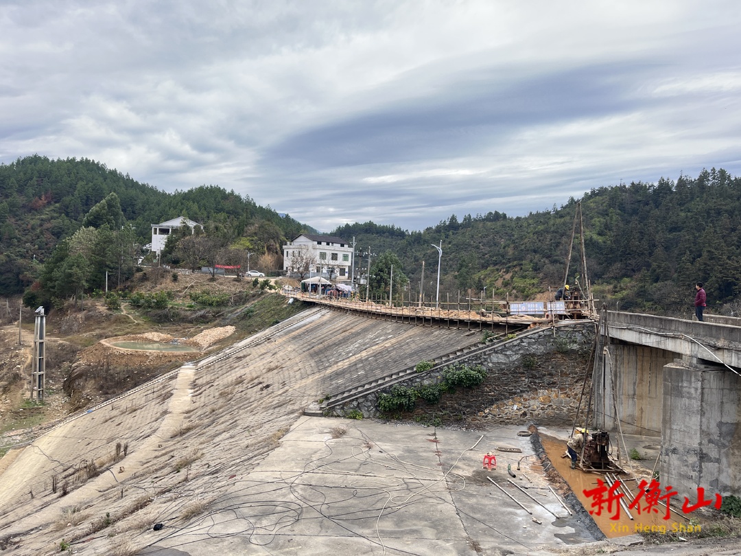 全力推进小型病险水库除险加固 12月底完工