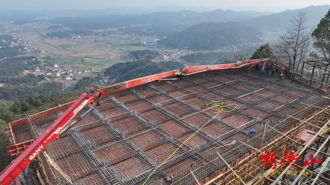 30间悬崖观景民宿 衡山五号山谷项目预计明年五月建成试营业