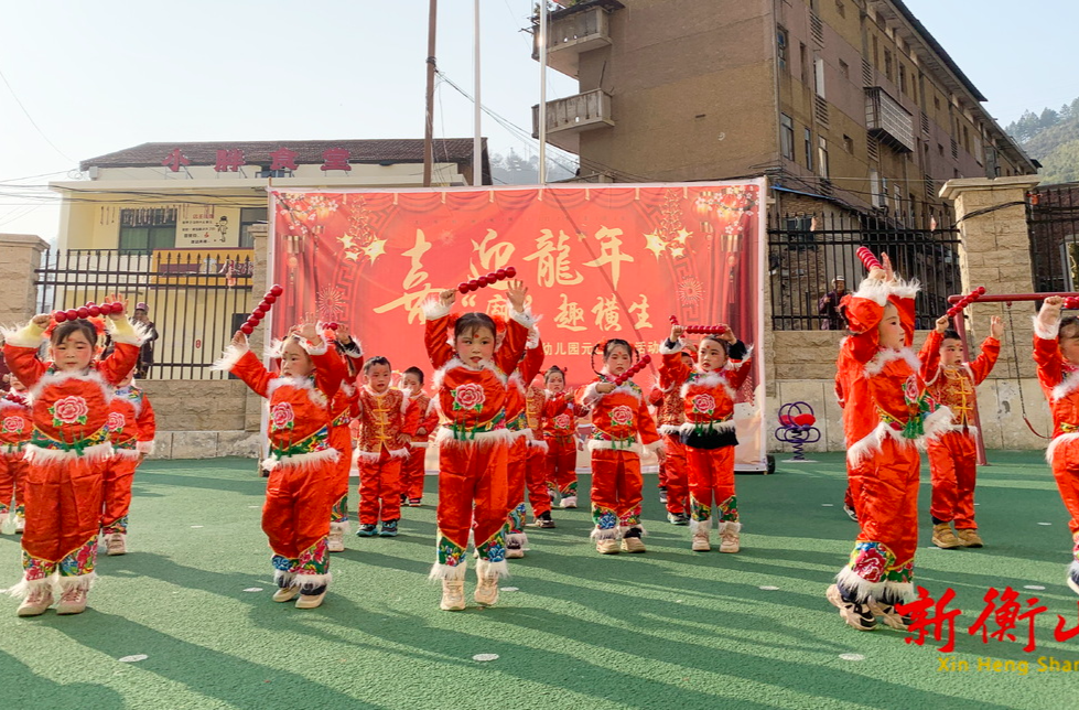 衡山：庙会搬进幼儿园 皮影表演庆元旦