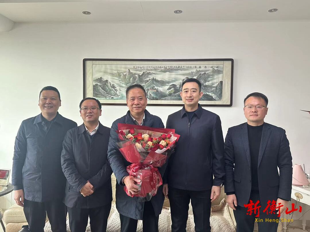 谢斌走访慰问优秀人才代表