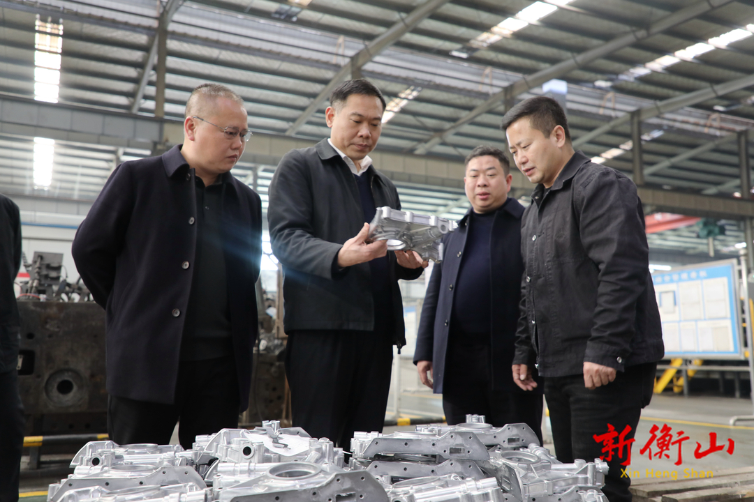 段晓赛走访春节期间在产企业并看望慰问值班值守人员