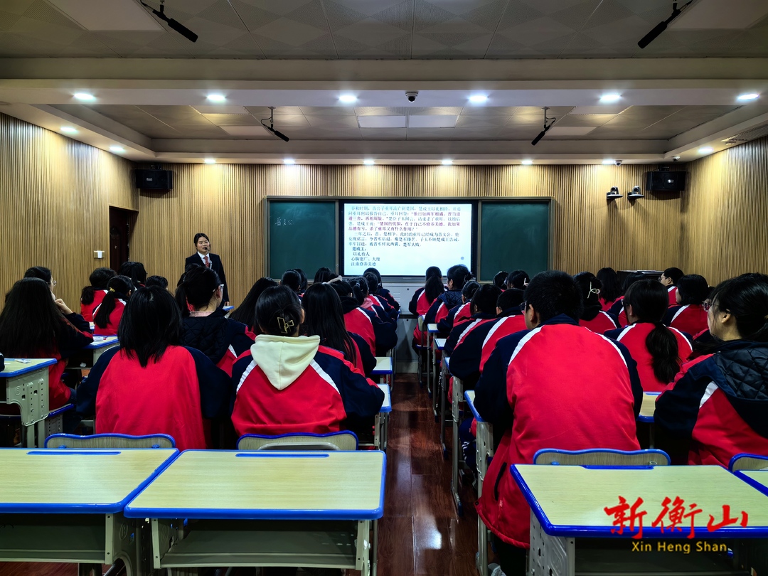 【人大代表风采】戴美华：树人民教师形象 展人大代表风采