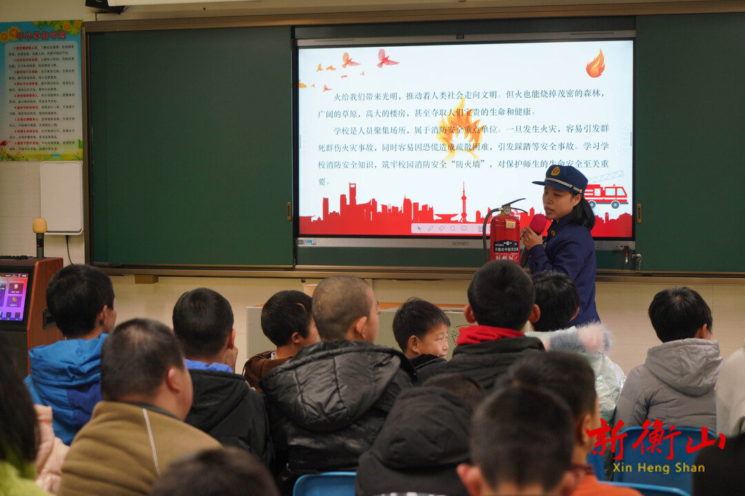 “火焰蓝”走进特教学校  开展消防安全课
