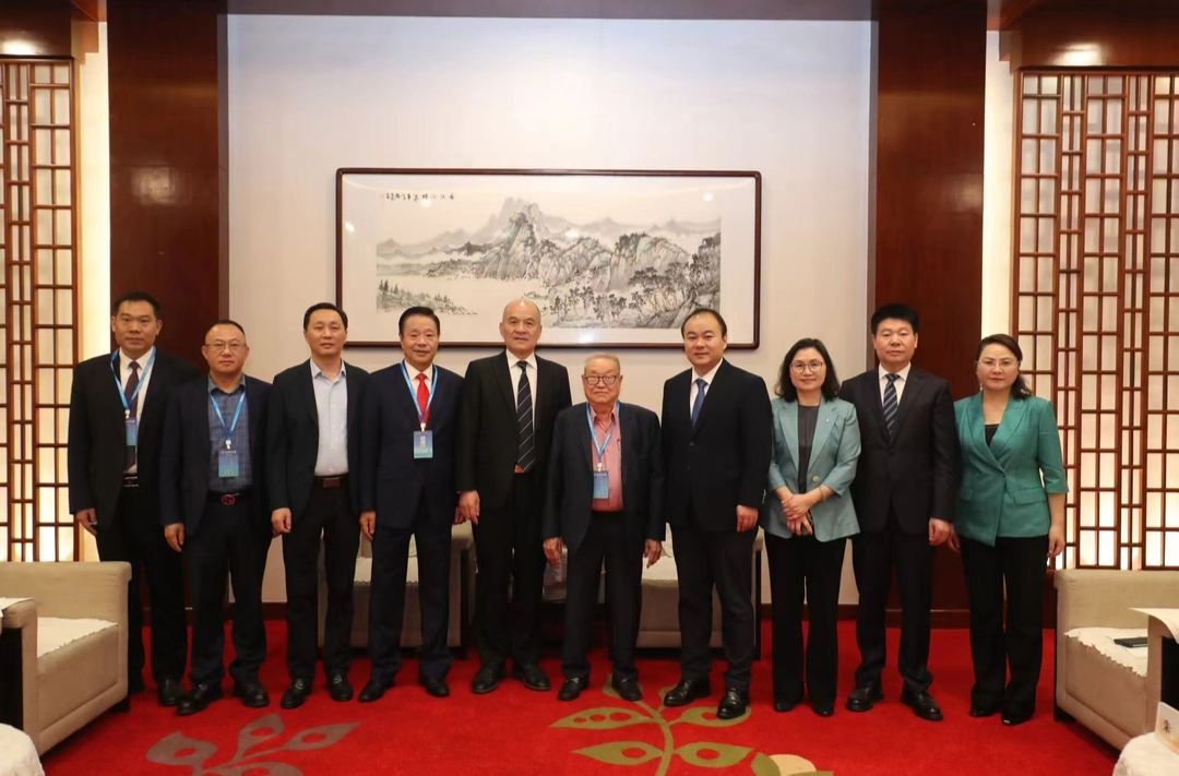 2024衡商大会在衡阳市举行 20余名企业家代表衡山参会