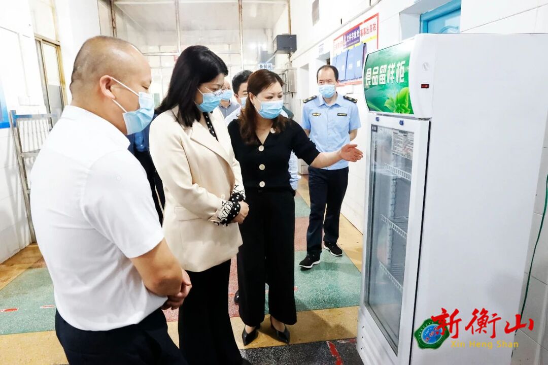 丁芬督导检查我县防汛和校园食品安全工作