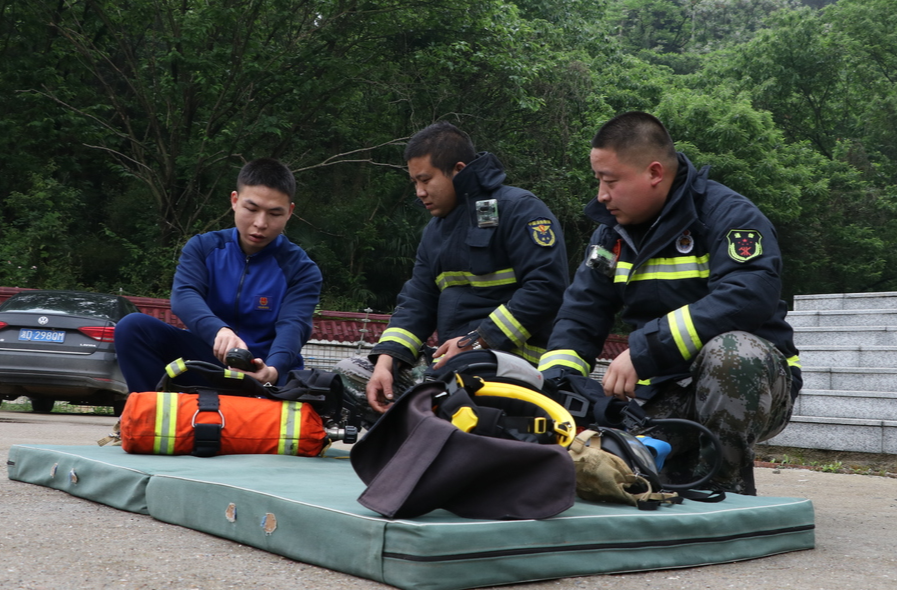 衡山县消防救援大队组织全县乡镇专职消防队员开展培训