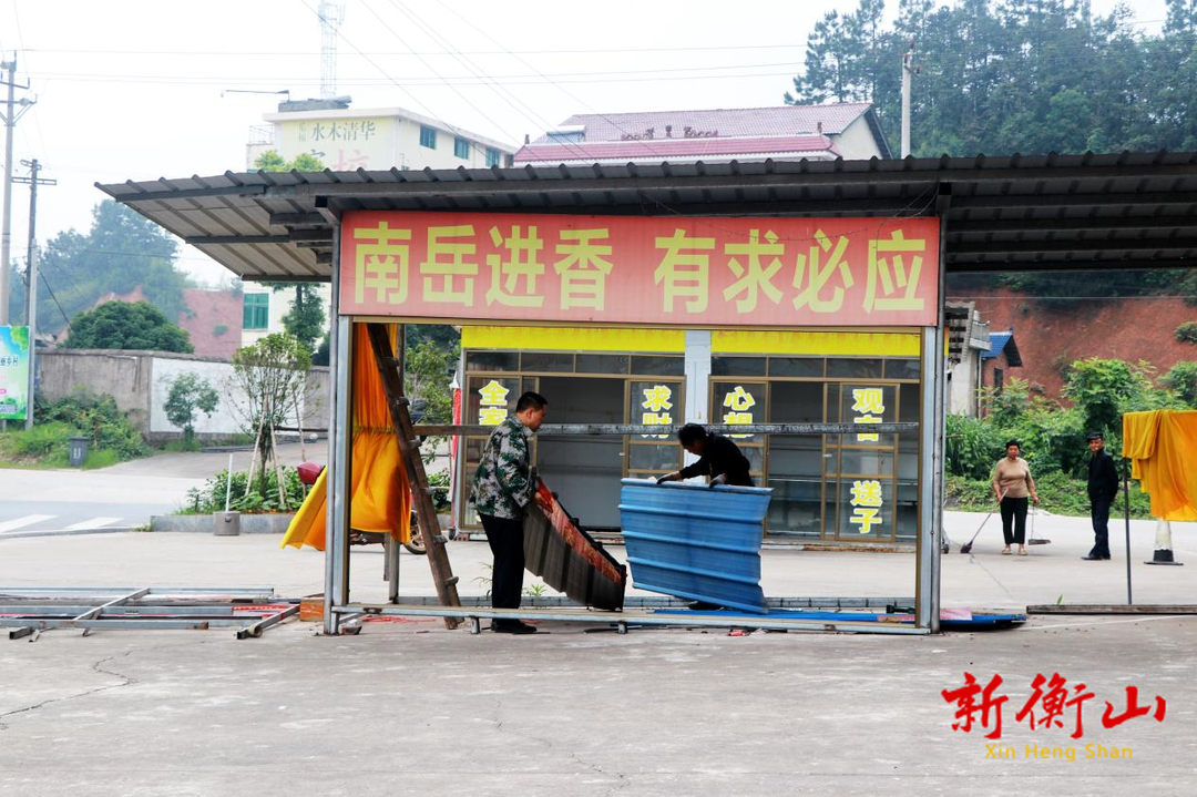 新桥镇集中整治“乱堆乱放乱建”现象