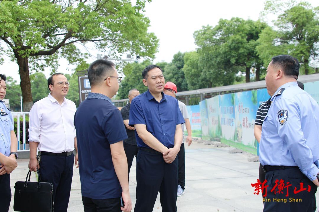 段晓赛调研重要交通枢纽和公路建设工作