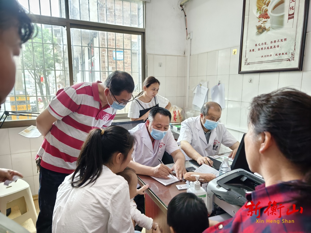 名中医惠民义诊走进东湖镇