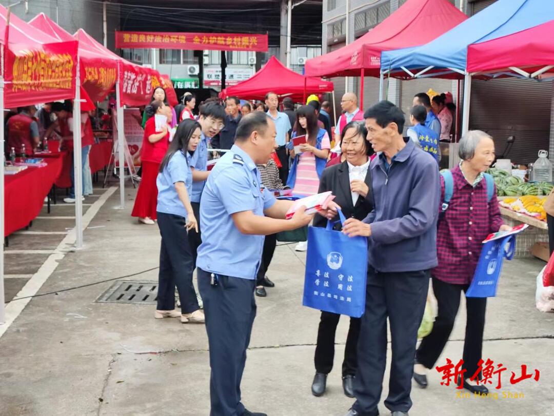 我县多部门联合开展农村法治宣传月暨民法典宣传月集中宣传活动