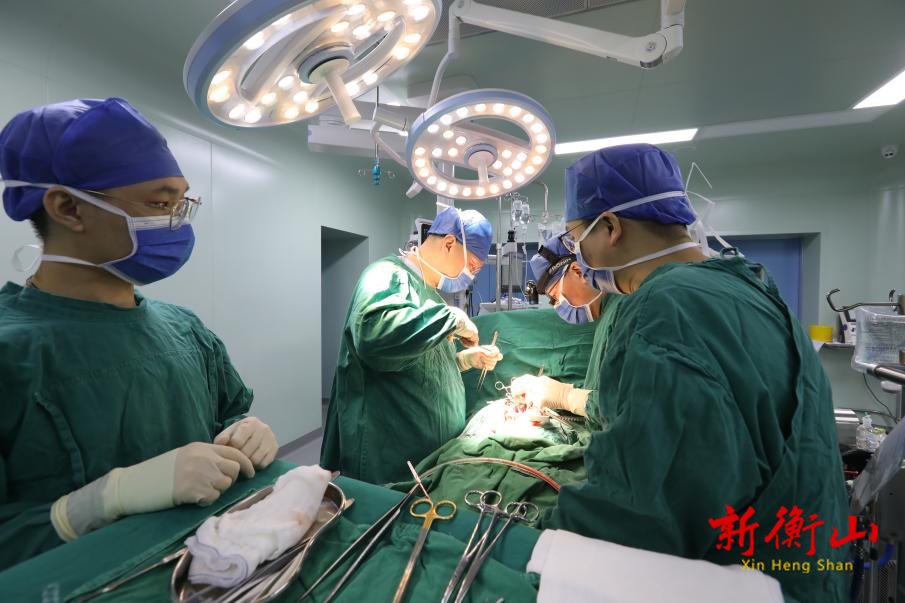 突破“禁区”，焕“心”生机！南华医院胸心血管外科成功为复杂病症患者实施体外循环主动脉瓣置换术