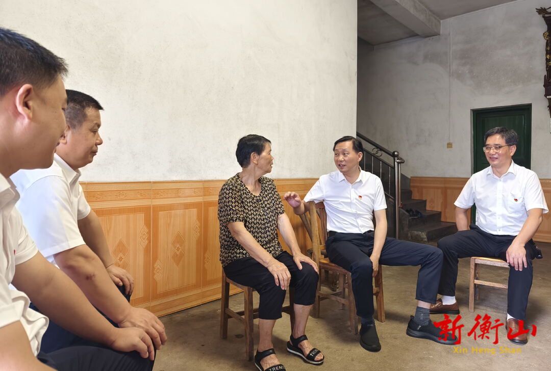 戴新贤走访慰问党内关怀帮扶对象