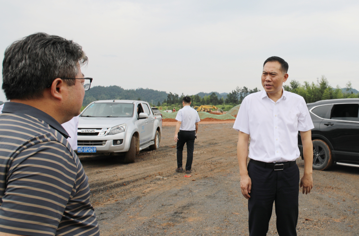 段晓赛调研全县重点项目建设工作