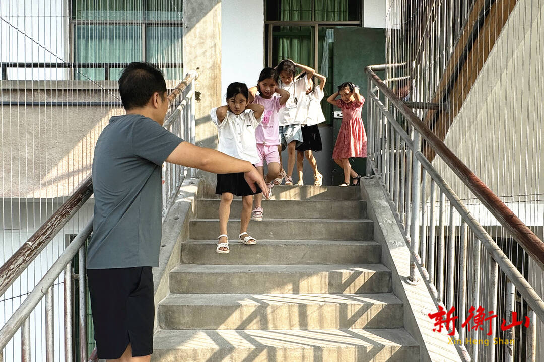 预防为主，生命至上 | 萱洲中学消防安全知识讲座及紧急疏散演练