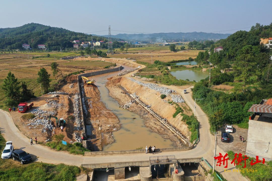 衡山县农业农村局督导高标准农田建设工作