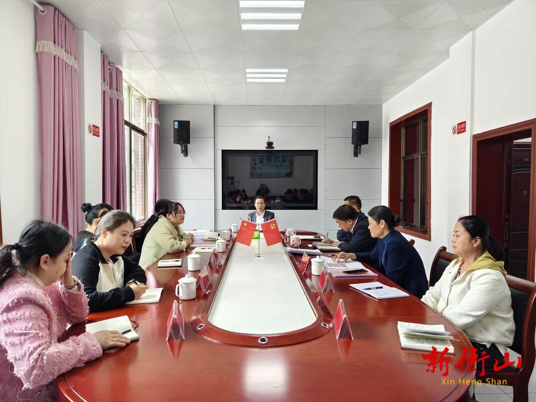 戴新贤调研开云镇村（社区）党组织书记后备力量培育储备工作