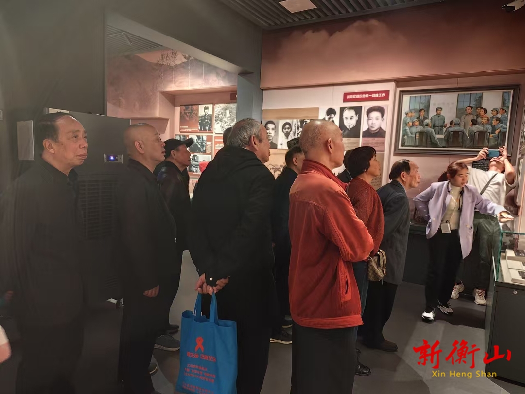 衡山县商务局开展2024年“敬老月”活动