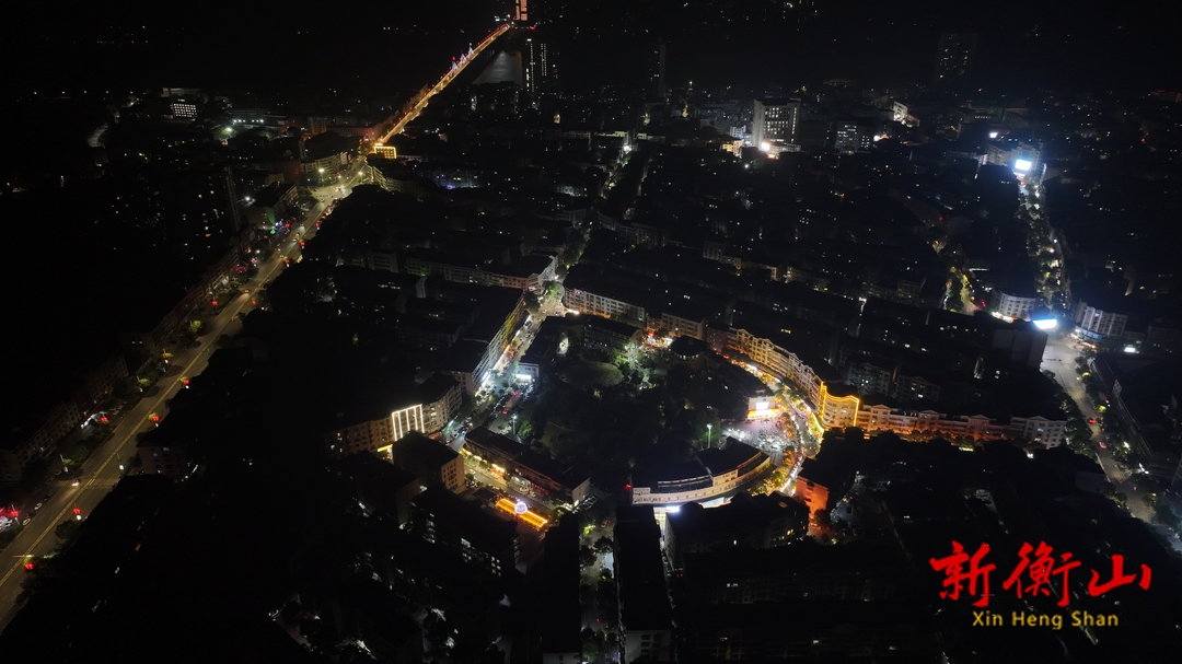 群英夜市换新颜，烟火气中迸发新活力