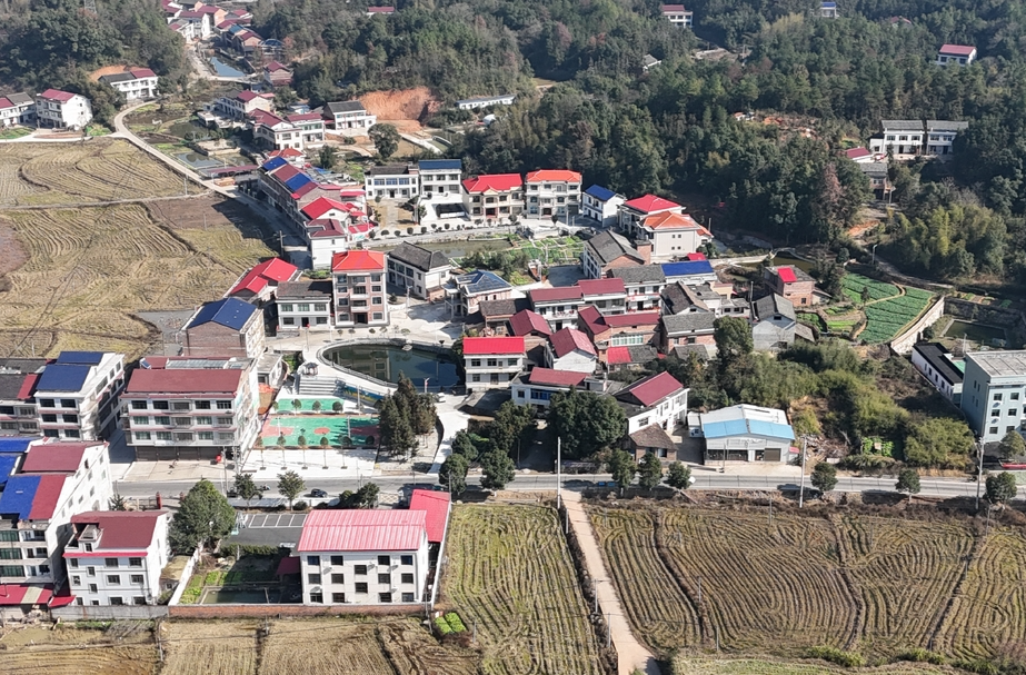 衡山縣新橋鎮(zhèn)：黨建引領(lǐng)和美屋場建設(shè) 人居環(huán)境展新顏