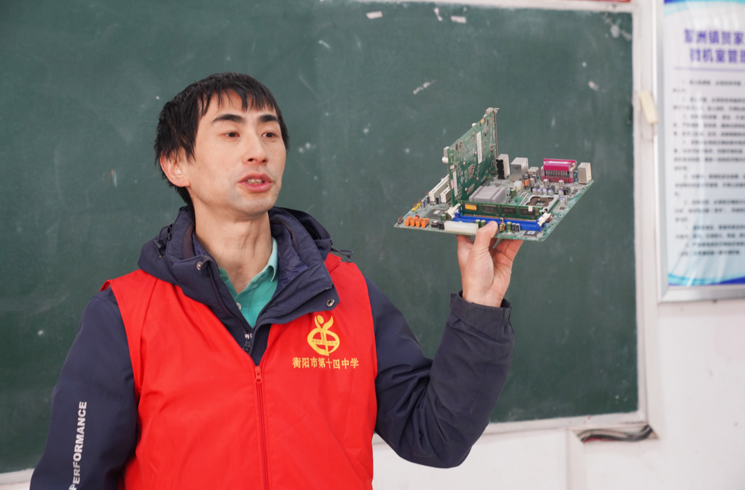 衡阳市第十四中学赴衡山县开展“艺术童伴”支教活动