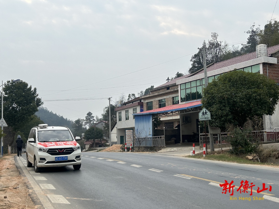 县林业局全力筑牢森林防火屏障